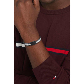Ανδρικό ατσάλινο βραχιόλι Tommy Hilfiger 2790503 σε ασημένιο με μαύρο χρώμα με πλέξη μπρασελέ.